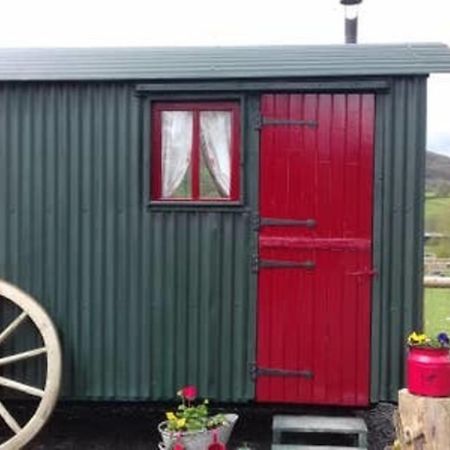 Ruby Shepherds Hut Sleeps 4 Rhayader Bagian luar foto